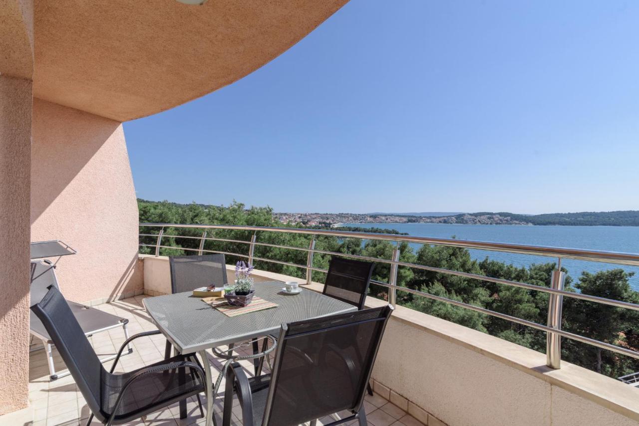 Apartment Marijana Trogir Buitenkant foto
