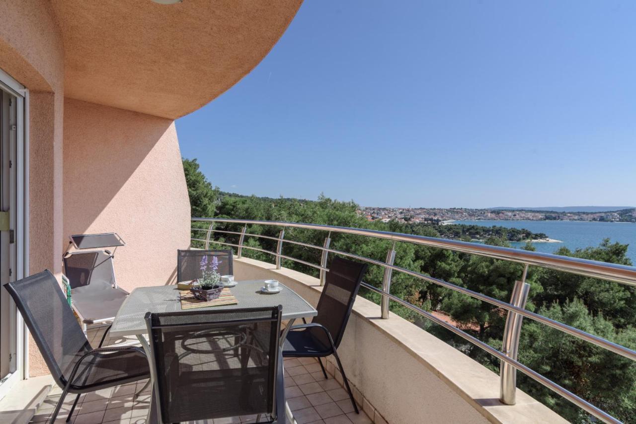 Apartment Marijana Trogir Buitenkant foto